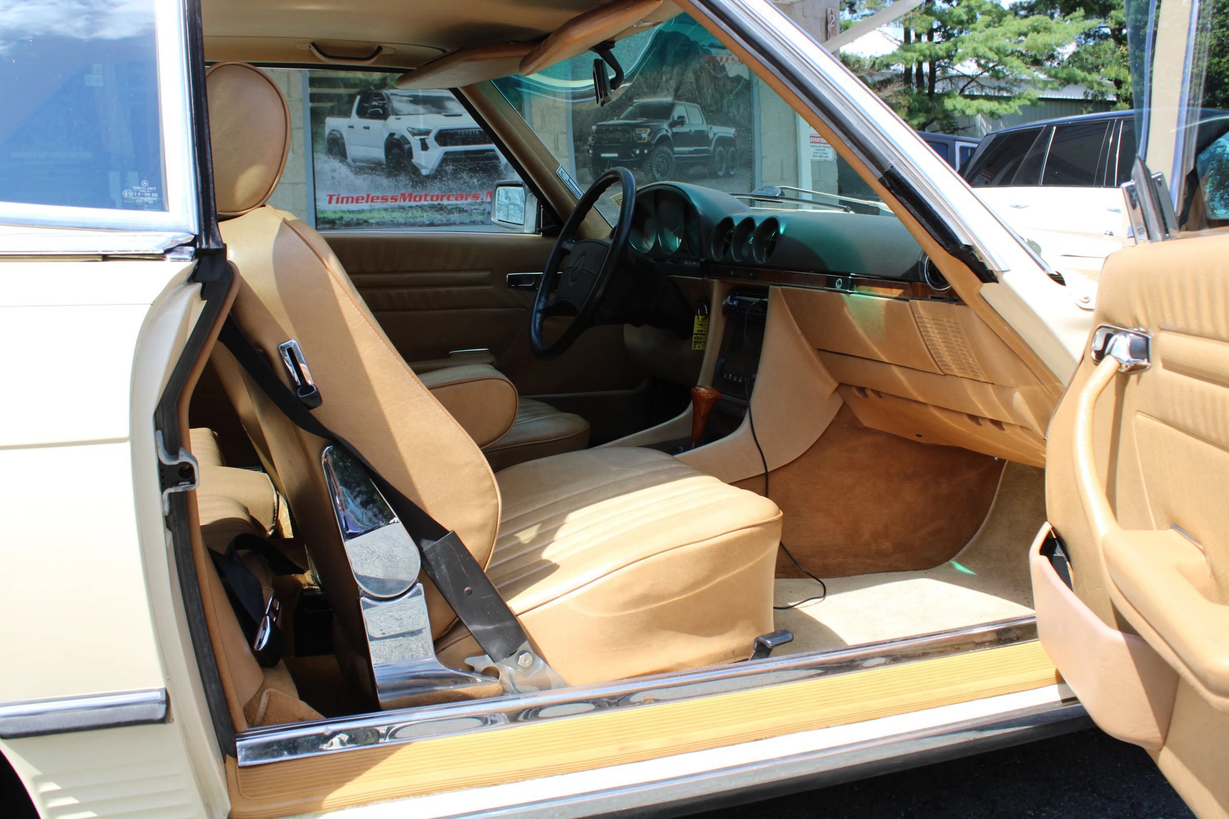 Used 1987 Mercedes-Benz 560 SL image 15