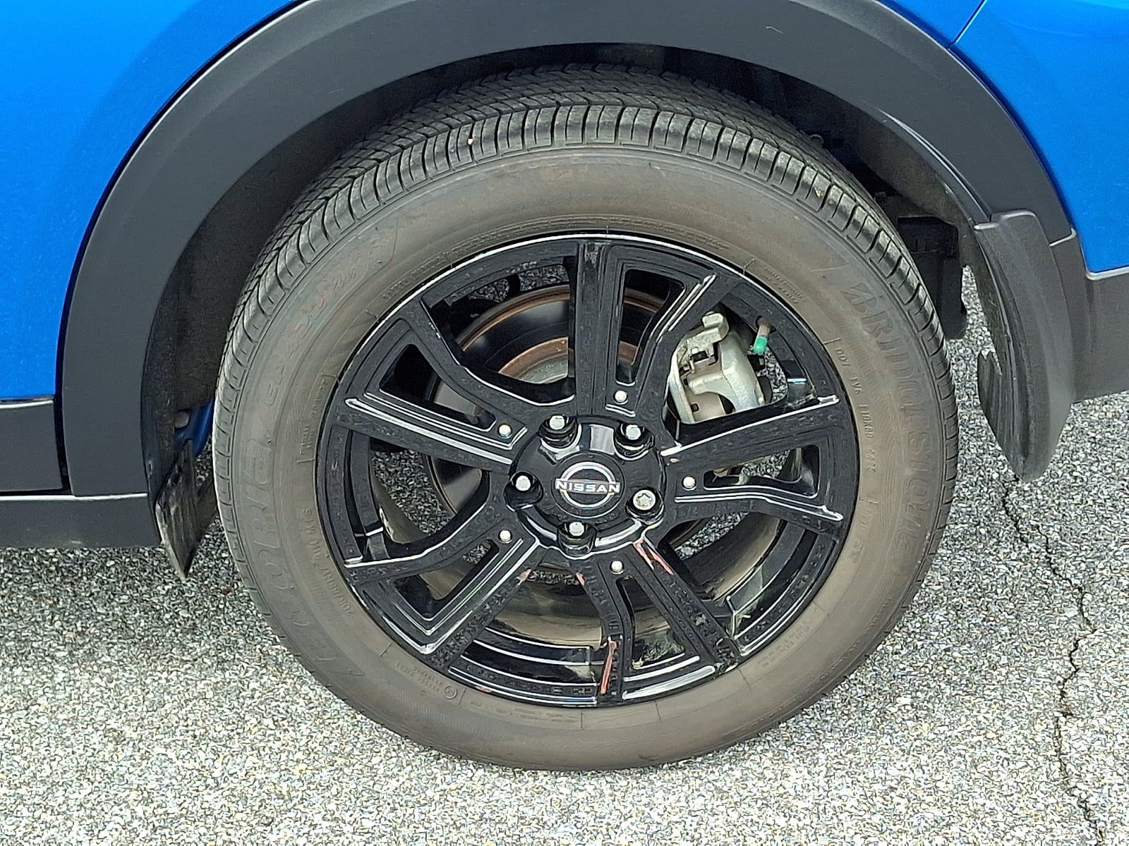 Used 2023 Nissan Kicks SR w/ SR Premium Package FWD image 7