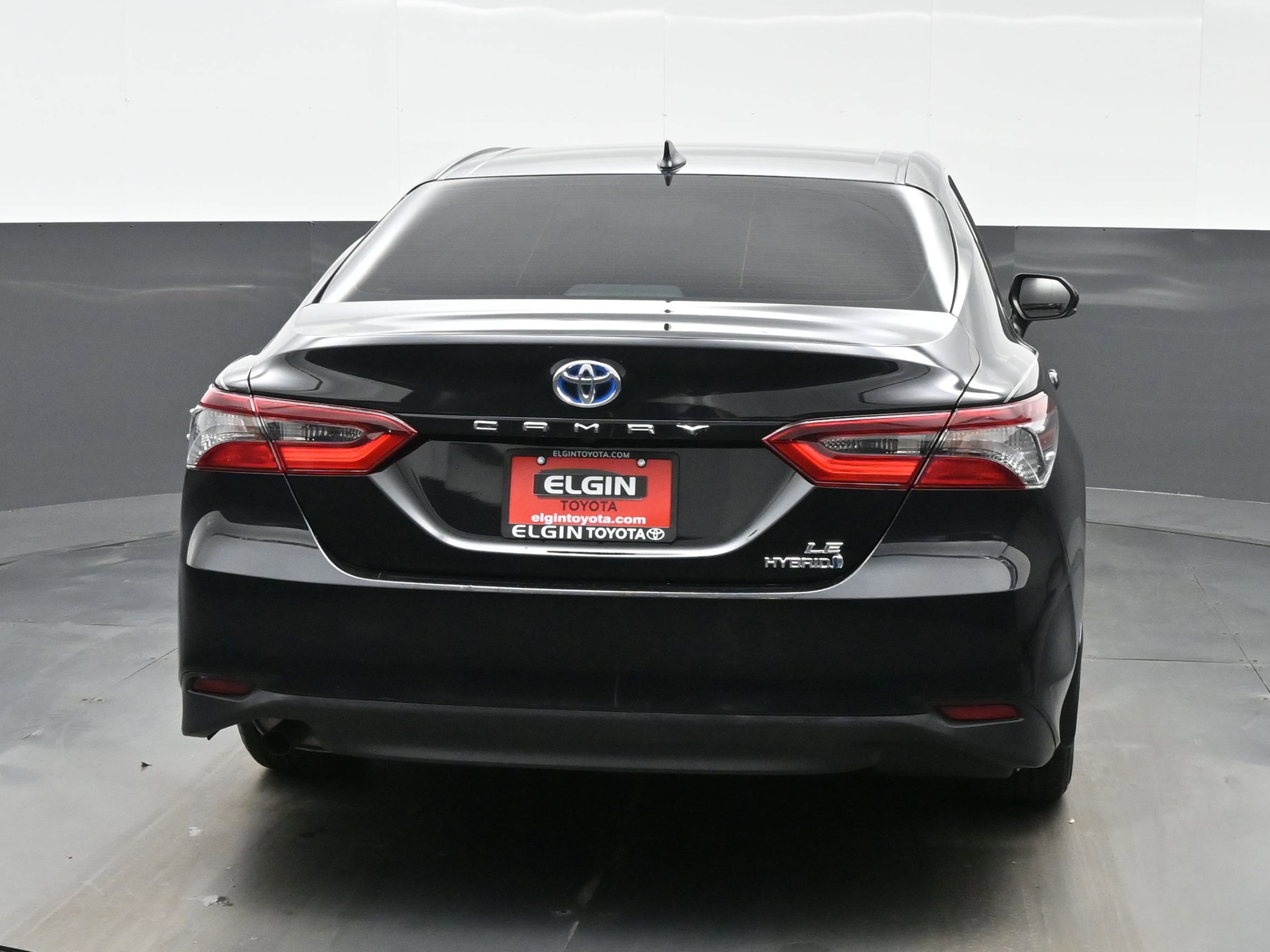 Used 2023 Toyota Camry LE image 5
