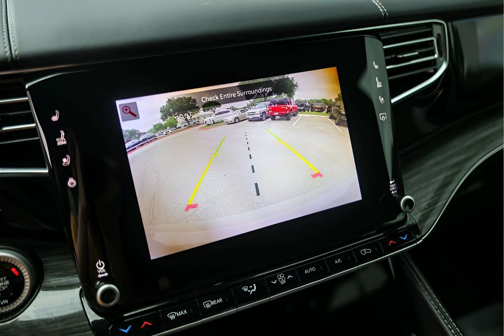 Used 2022 Jeep Wagoneer Series III AWD/4WD image 20
