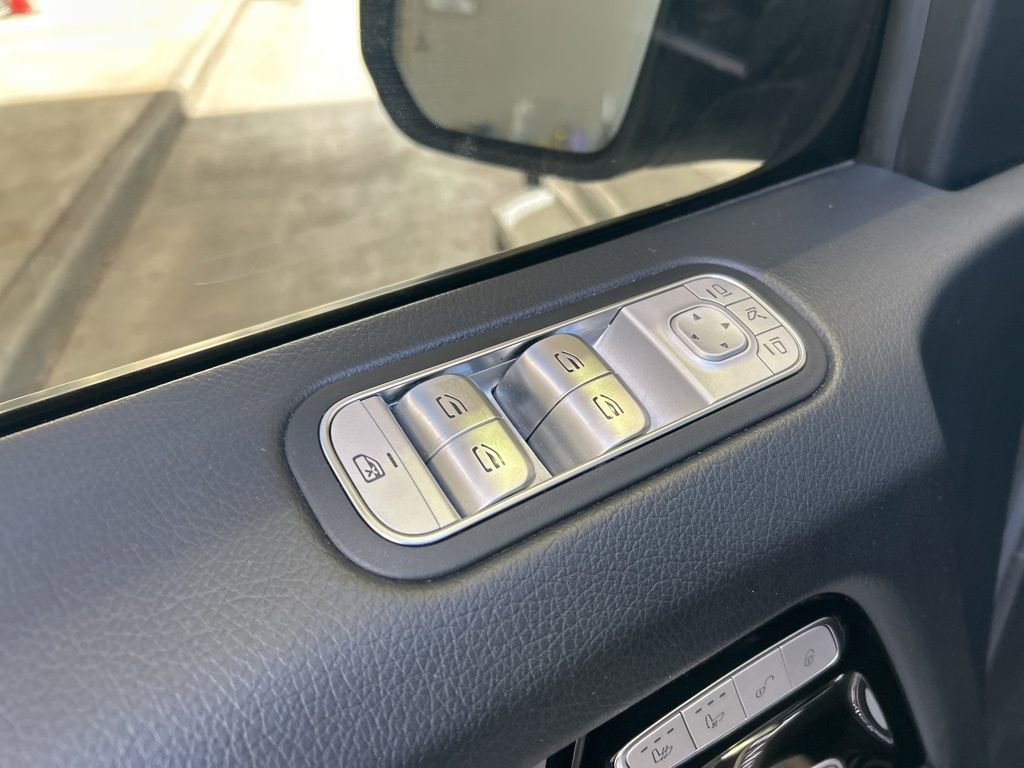 Used 2022 Mercedes-Benz G 550 w/ G Manufaktur Interior Package image 36