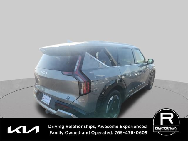 Used 2024 Kia EV9 Land AWD/4WD image 5