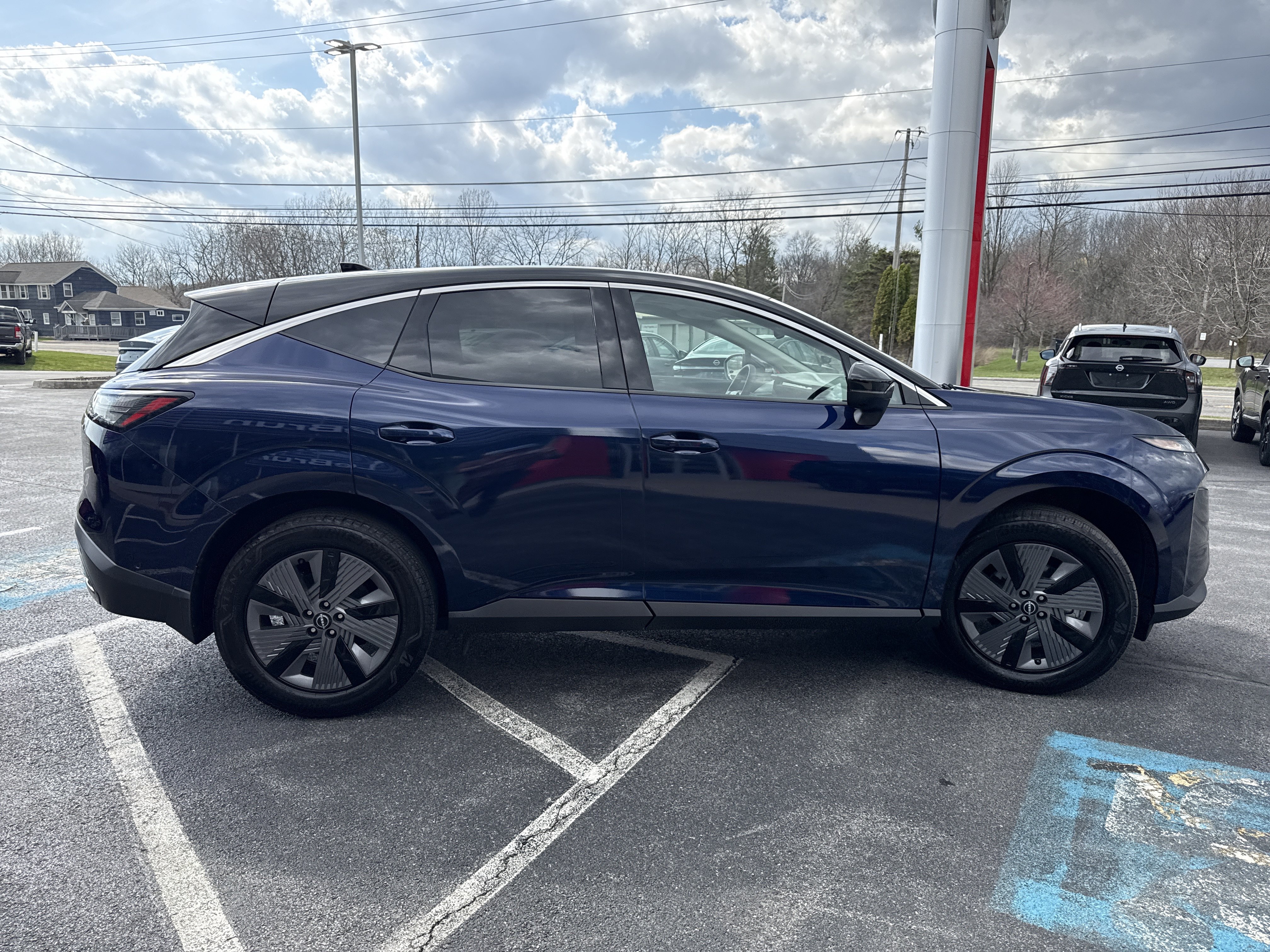Used 2025 Nissan Murano SL AWD/4WD image 17