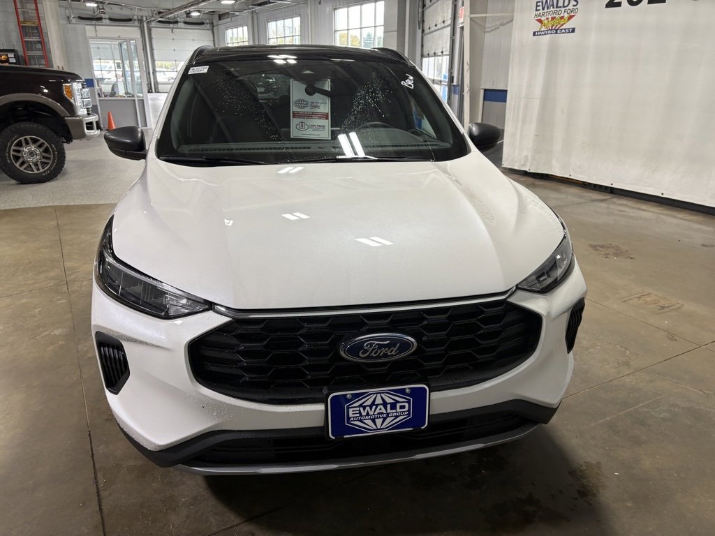 New 2026 Ford Escape ST-Line w/ Tech Pack #1 image 3