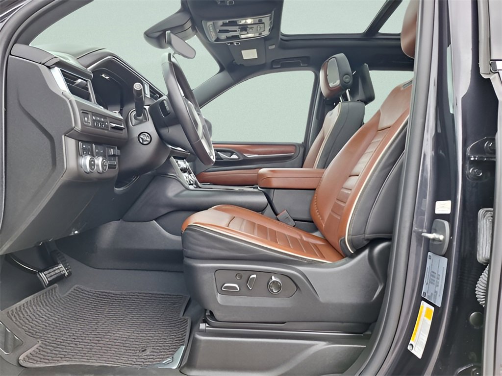Used 2023 GMC Yukon Denali Ultimate image 15