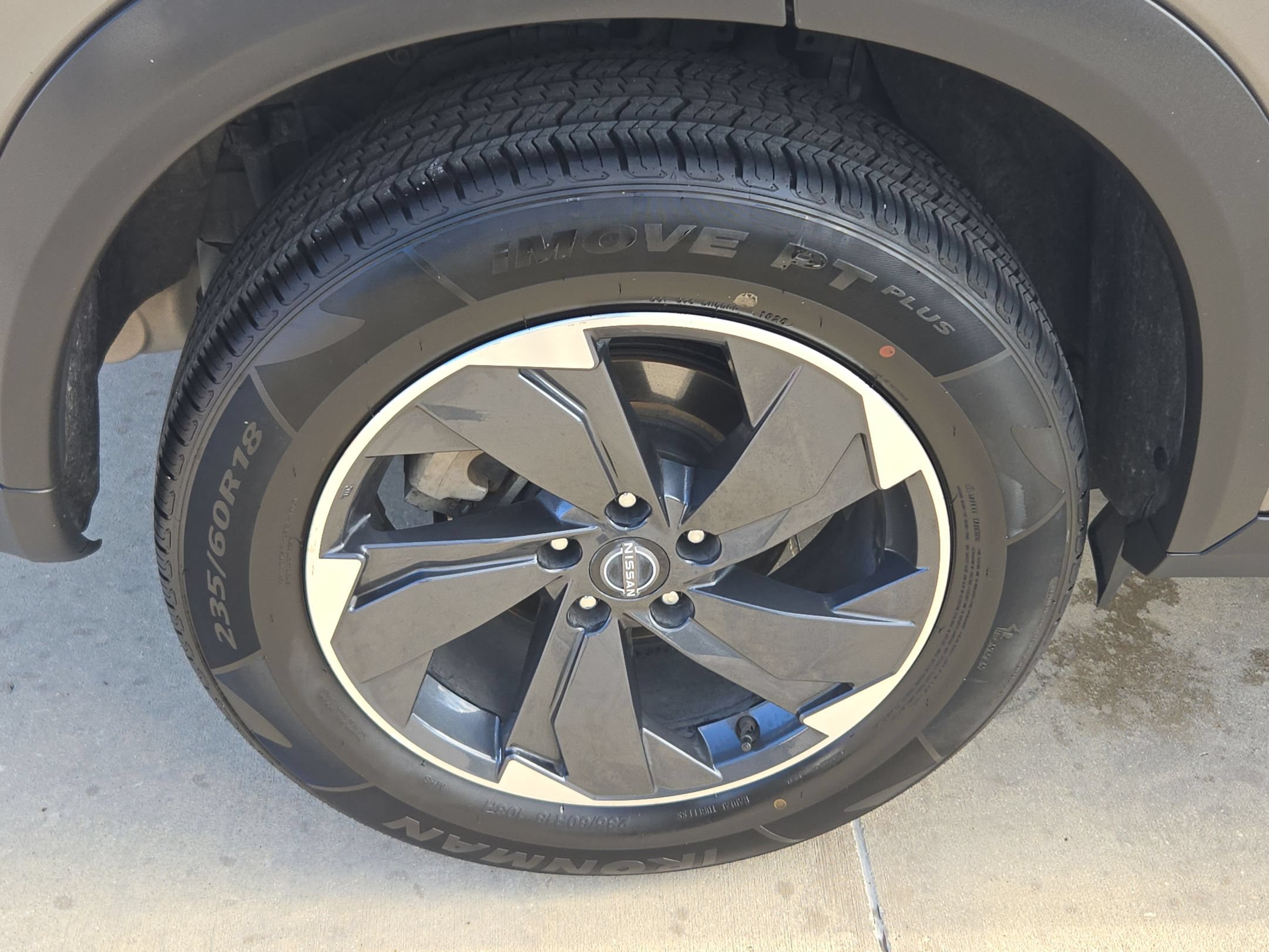 Used 2024 Nissan Rogue SV AWD/4WD image 32