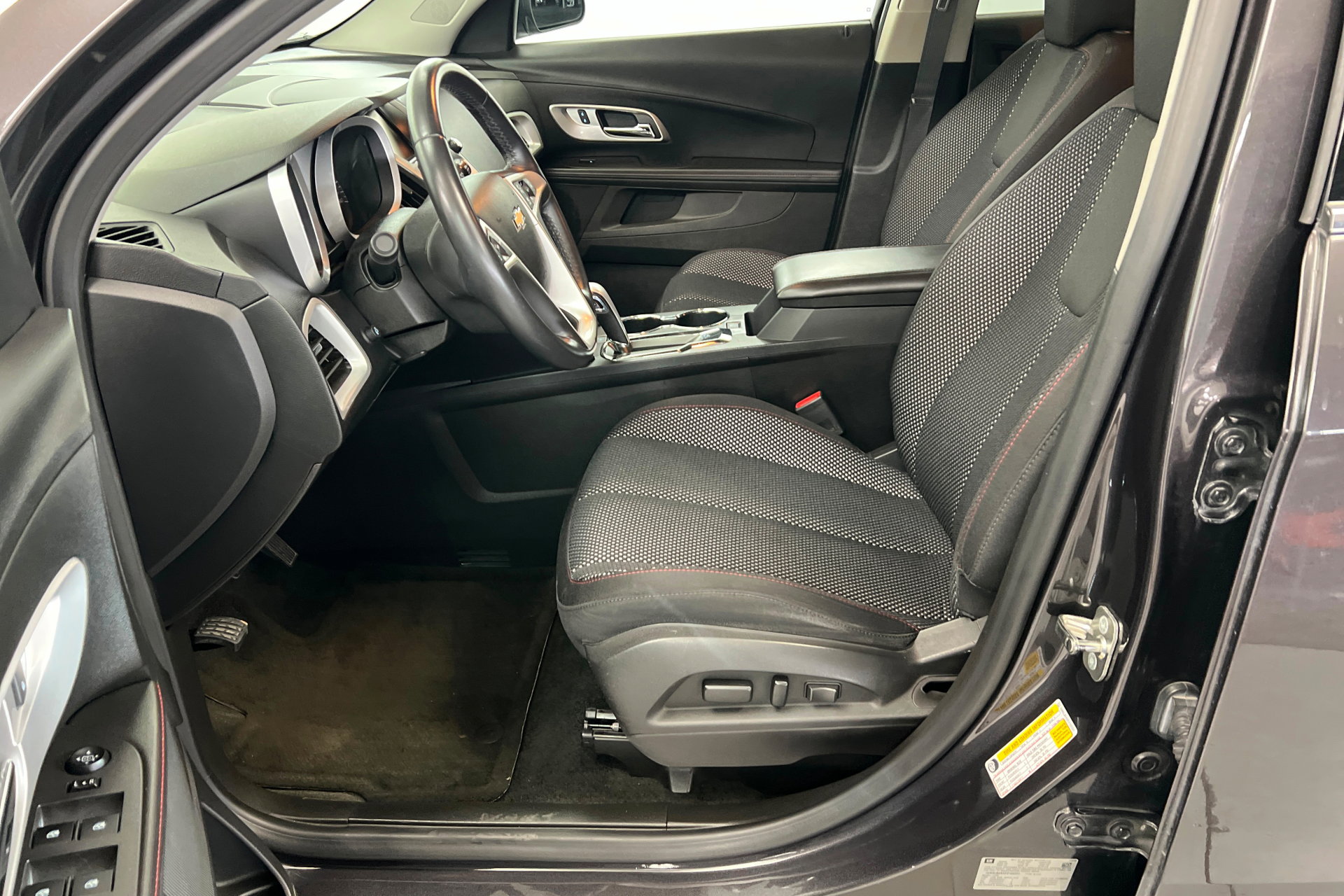 Used 2015 Chevrolet Equinox LT w/ Driver Convenience Package FWD image 18