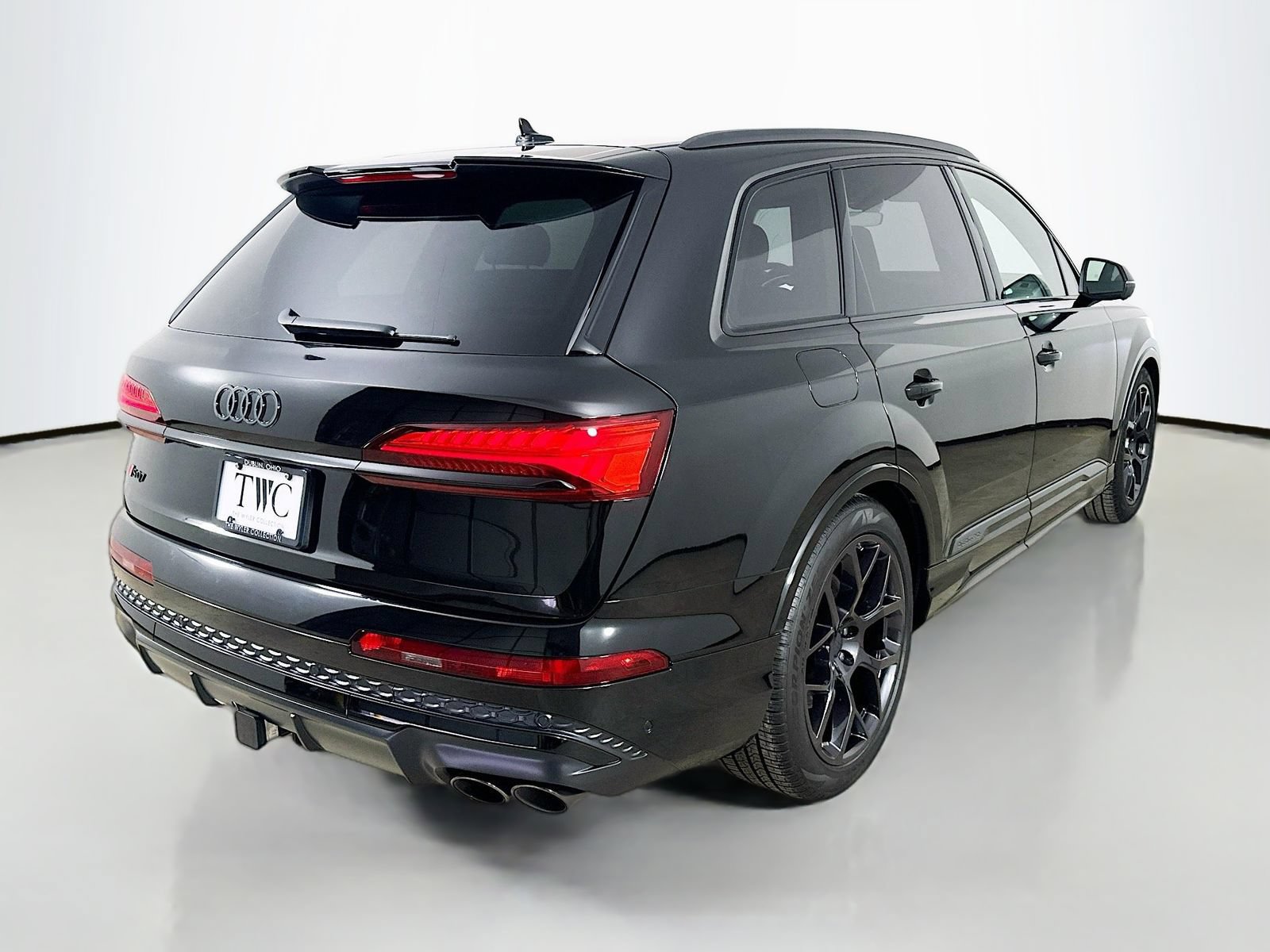 New 2026 Audi SQ7 Premium Plus AWD/4WD image 5