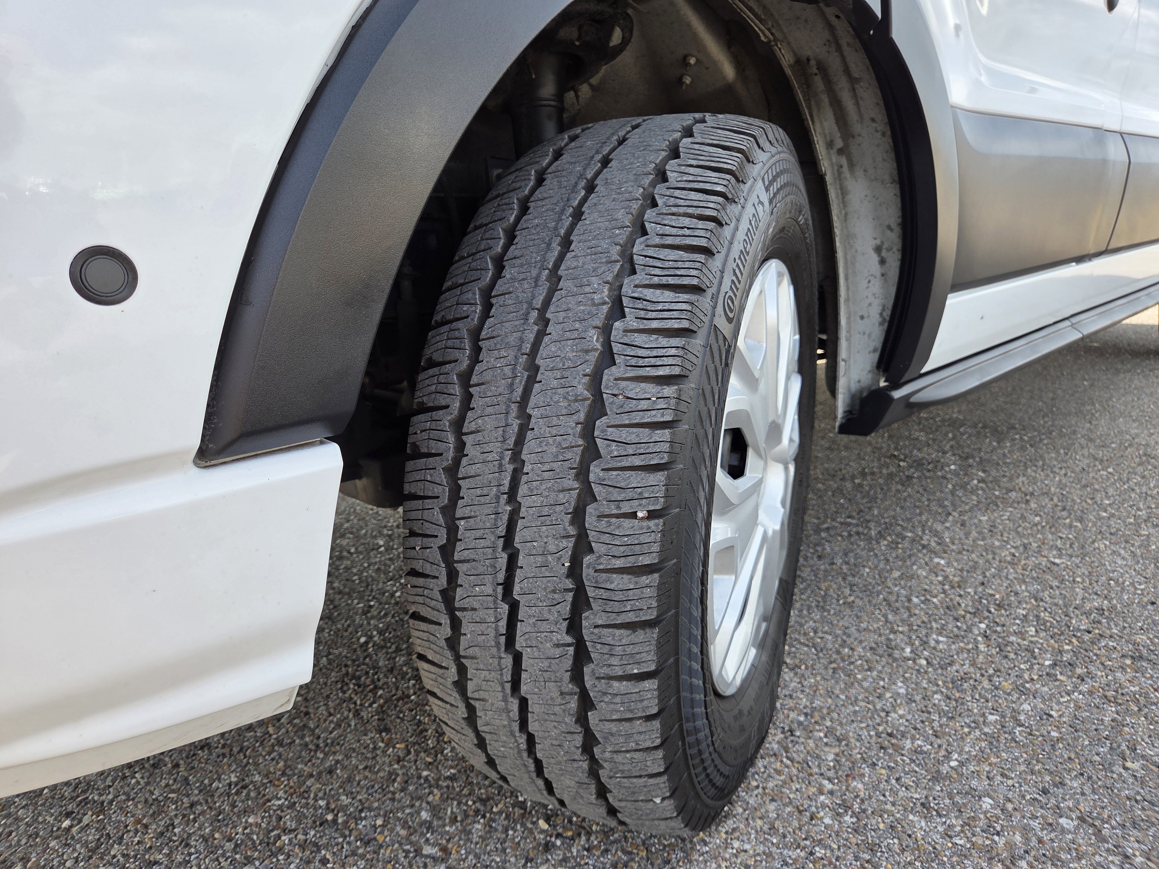 Used 2024 Ford Transit 350 XLT image 10