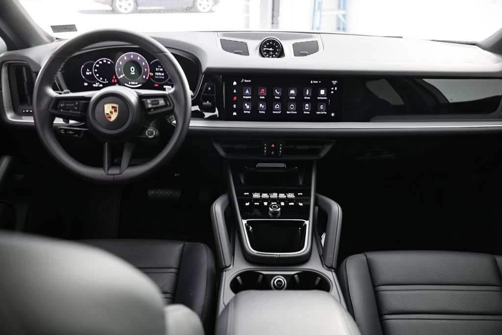 Used 2024 Porsche Cayenne Coupe AWD/4WD image 27