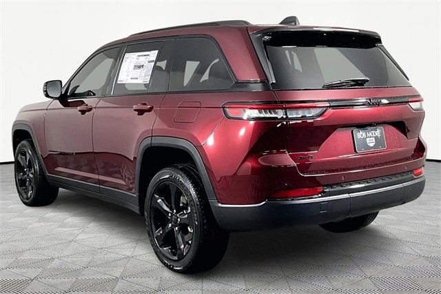 New 2025 Jeep Grand Cherokee Laredo image 4