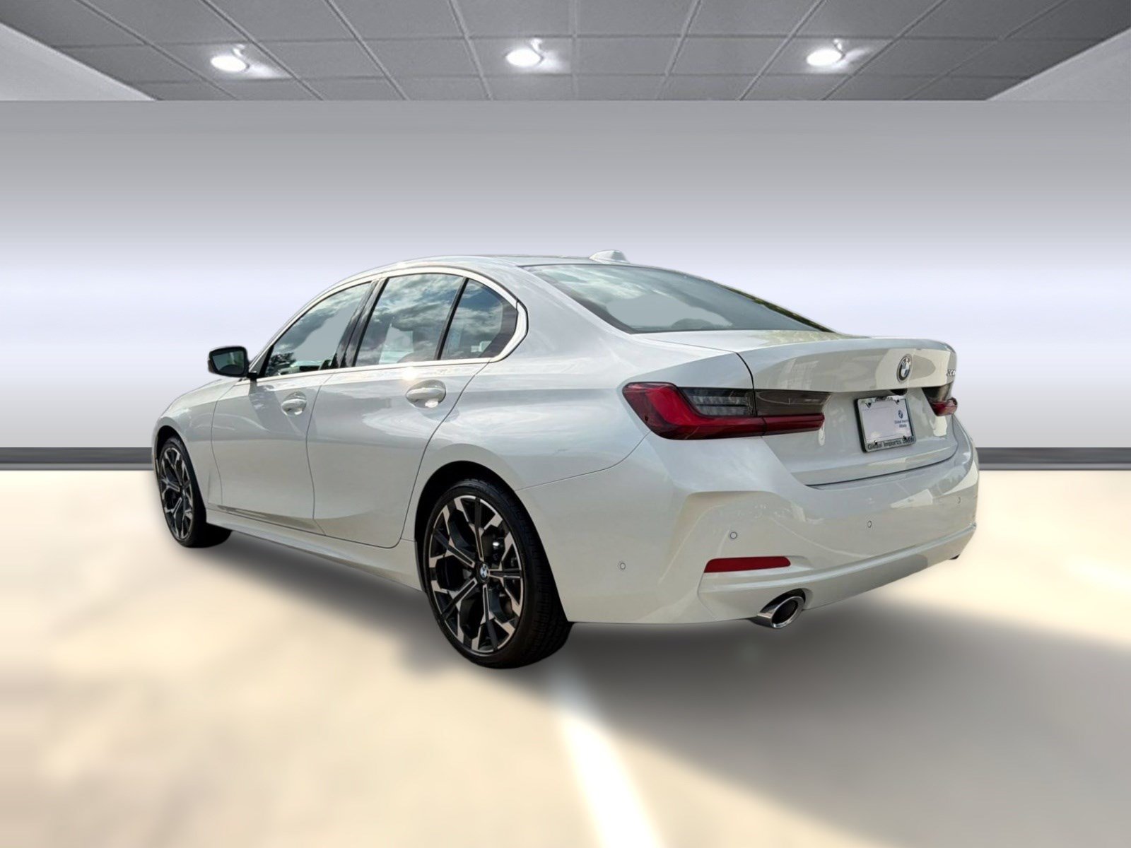 New 2026 BMW 330i Sedan w/ Premium Package RWD image 2