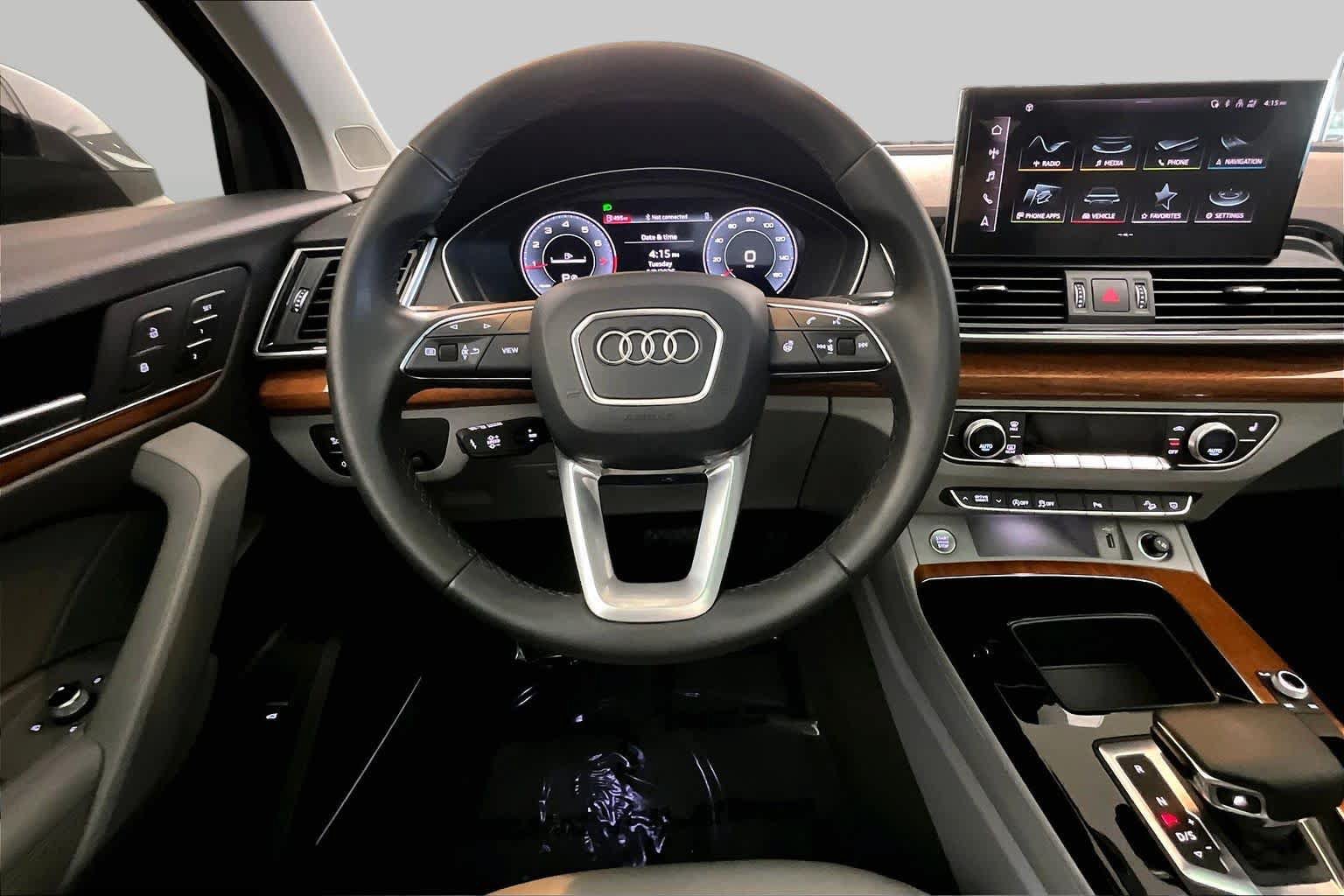 Used 2023 Audi Q5 2.0T Premium Plus w/ Premium Plus Package AWD/4WD image 6