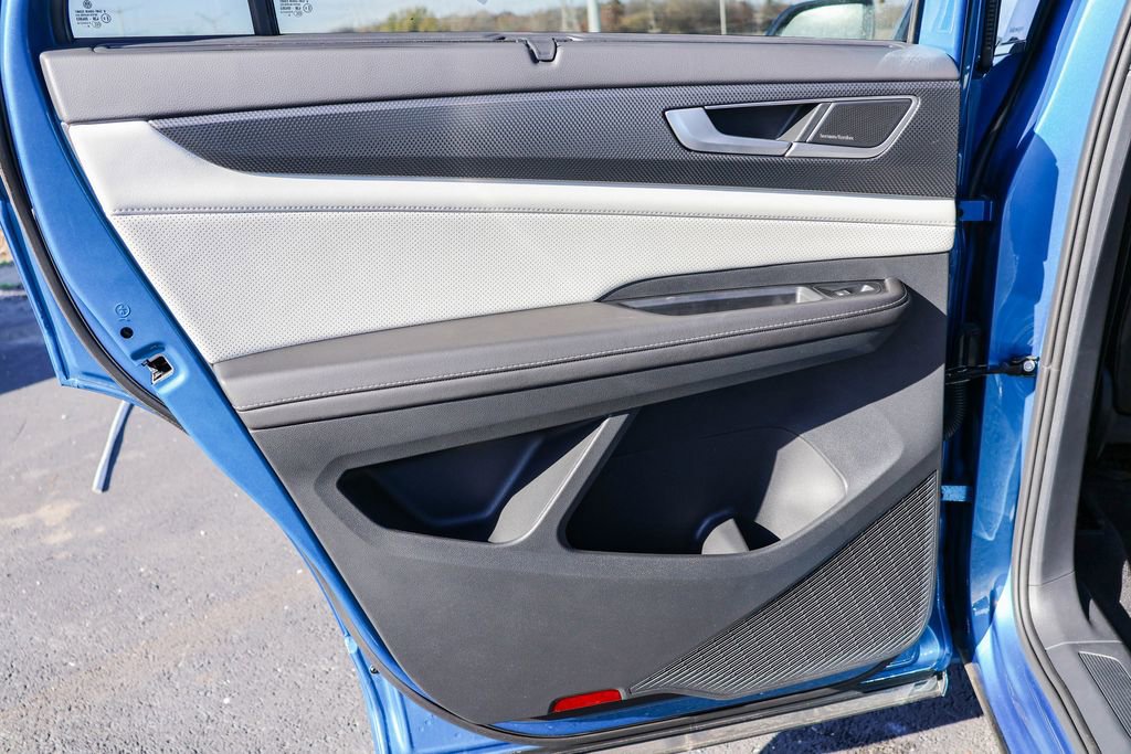 New 2025 Volkswagen Atlas Cross Sport SEL Premium R-Line image 33