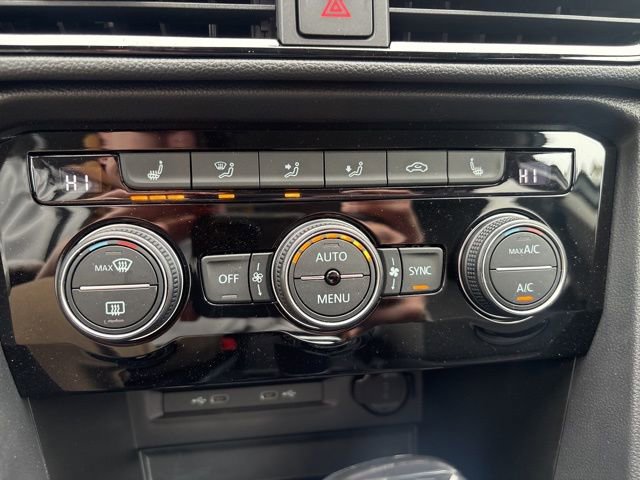 Used 2024 Volkswagen Taos SE image 20