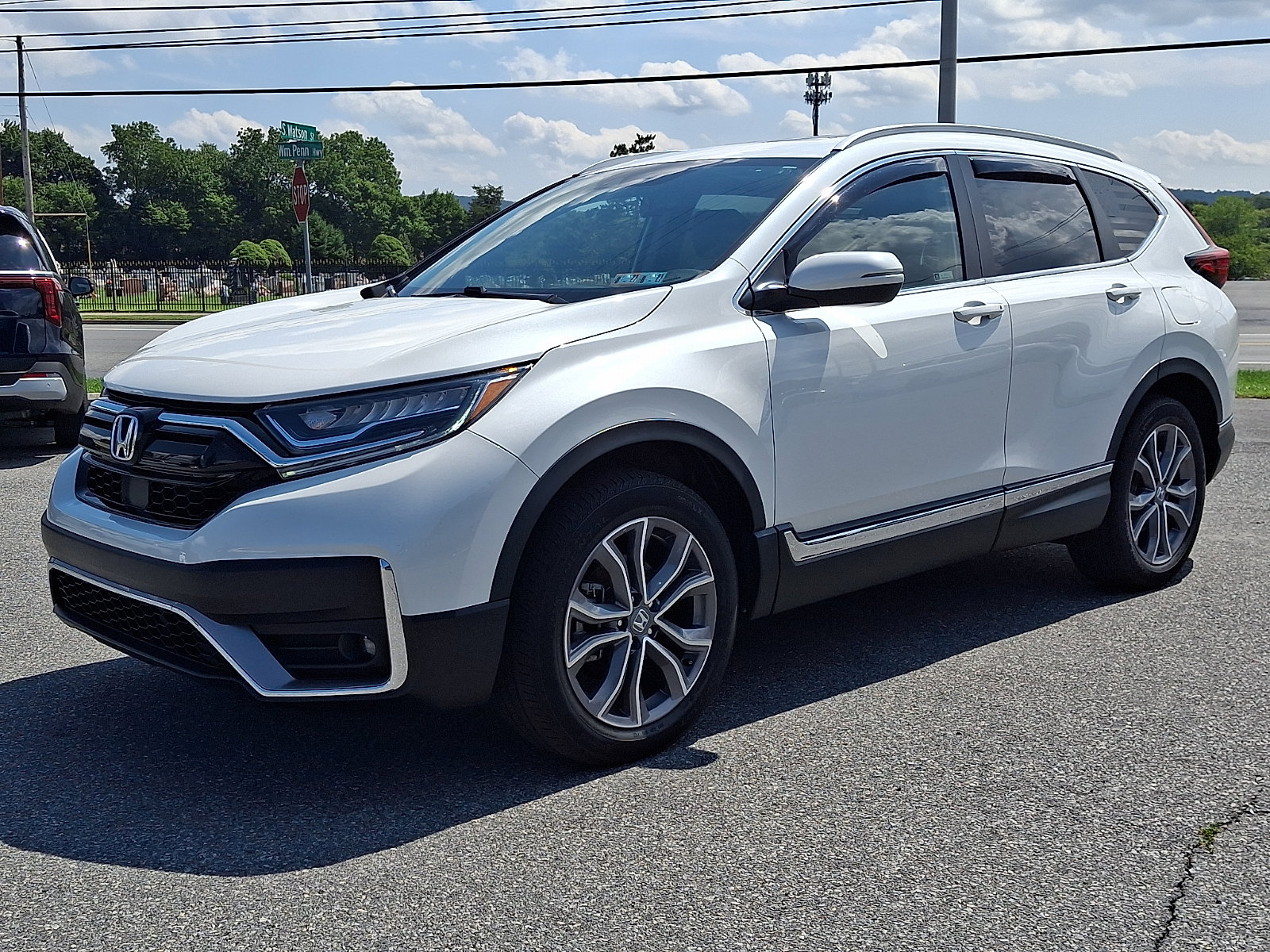 Used 2022 Honda CR-V Touring image 3