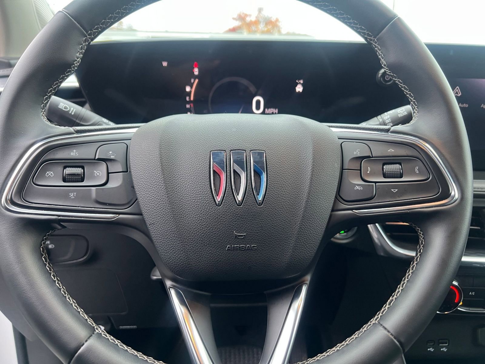 Used 2025 Buick Encore GX Preferred image 28