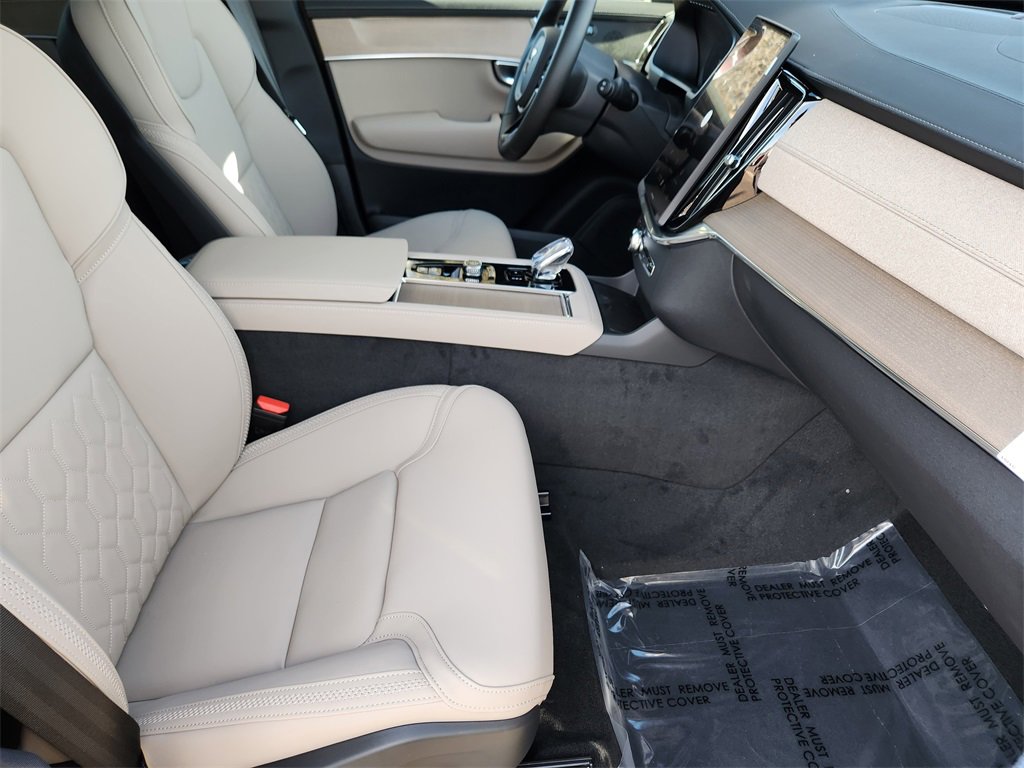 New 2026 Volvo XC90 B5 Core image 18