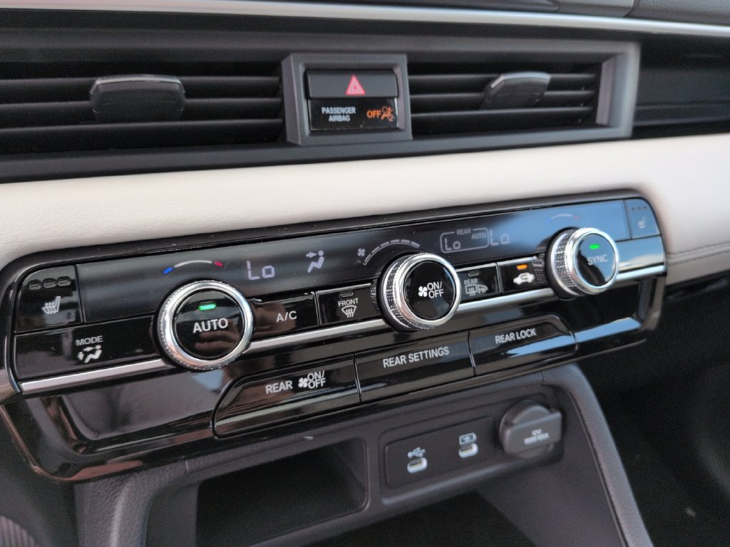 New 2026 Honda Pilot Touring image 17