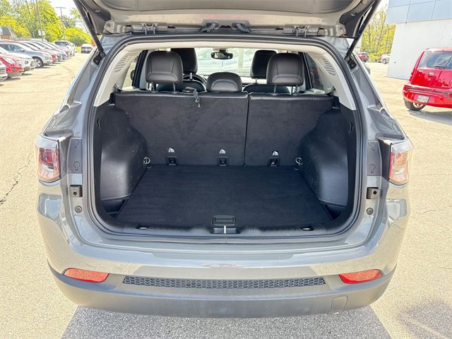 Used 2022 Jeep Compass Limited image 23