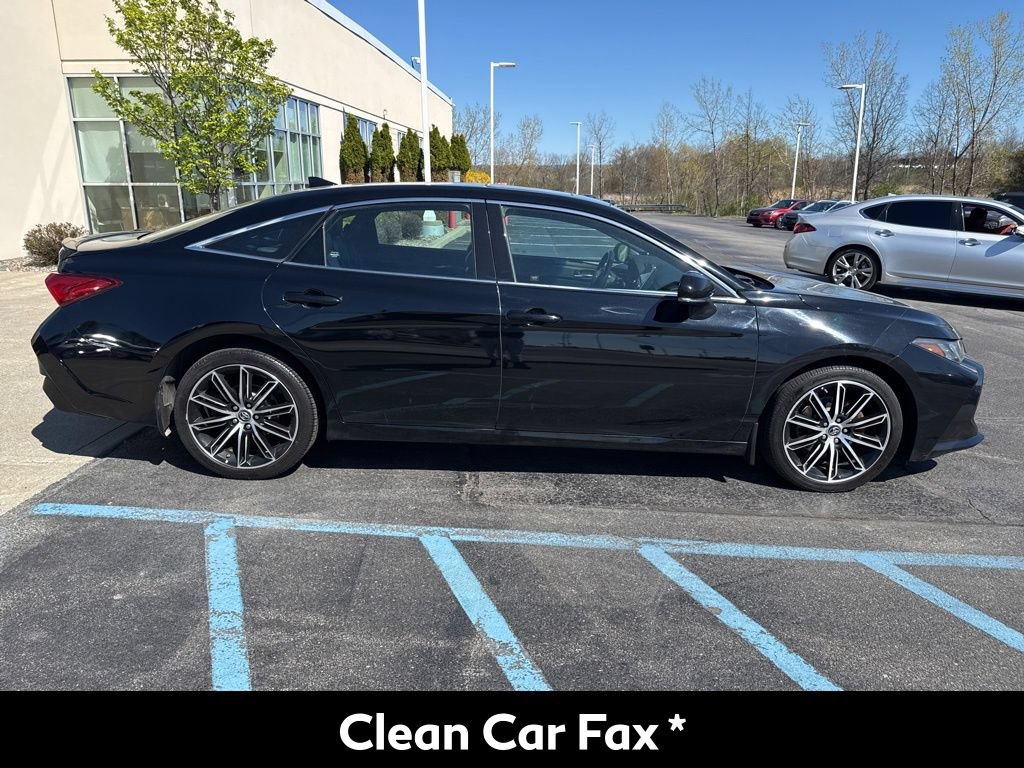 Used 2019 Toyota Avalon Touring w/ All Weather Liner Package FWD image 2