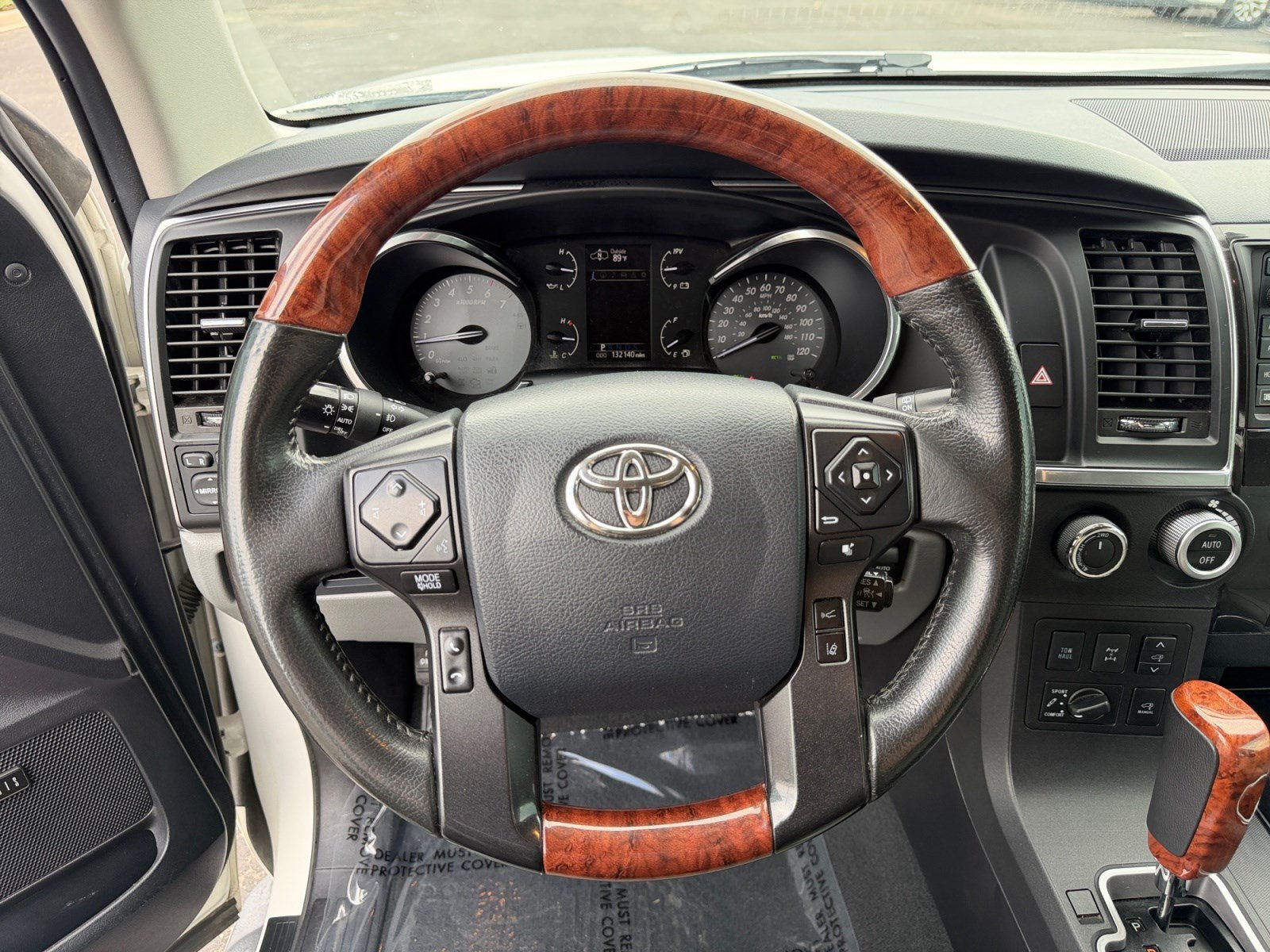 Used 2019 Toyota Sequoia Platinum w/ Carpet Mat Package (TMS) AWD/4WD image 9