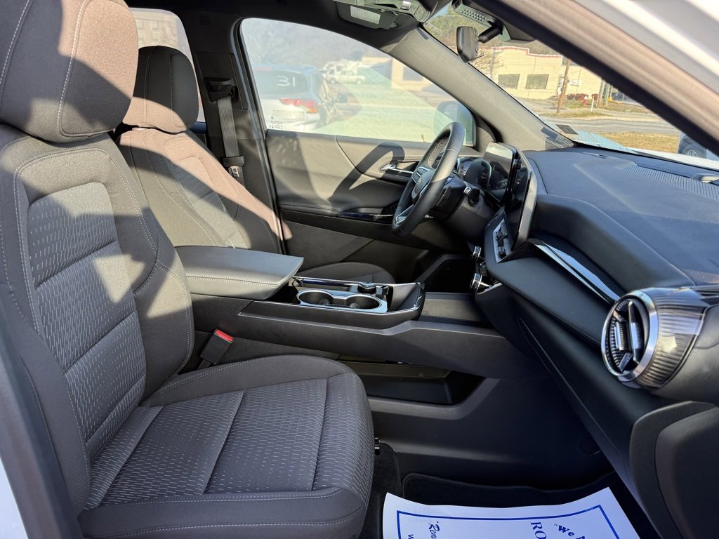 Used 2026 Chevrolet Equinox LT image 10