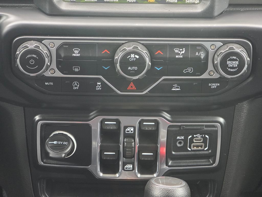 Used 2023 Jeep Wrangler Unlimited Sahara AWD/4WD image 14