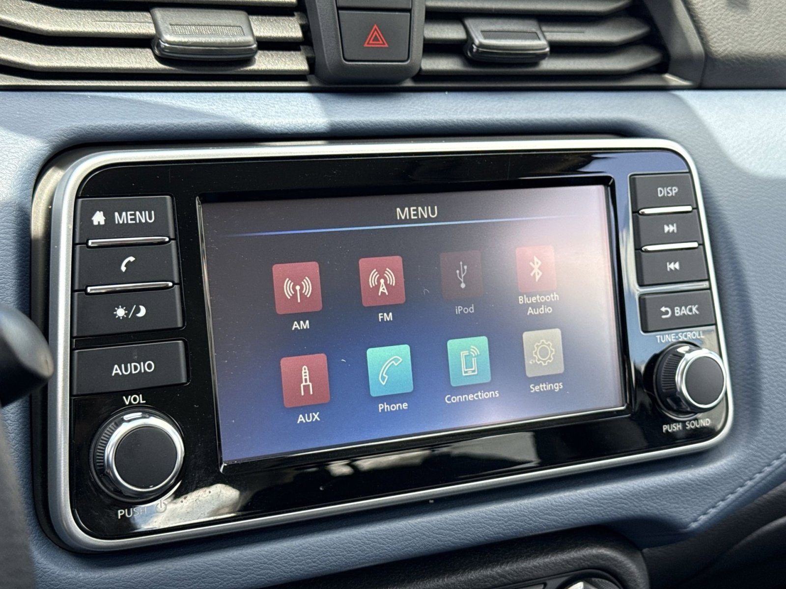 Used 2025 Nissan Versa SV FWD image 19