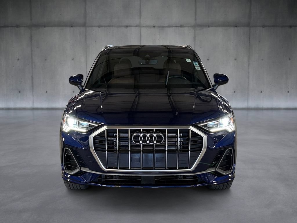 Certified 2025 Audi Q3 2.0T Premium w/ Convenience Package AWD/4WD image 8