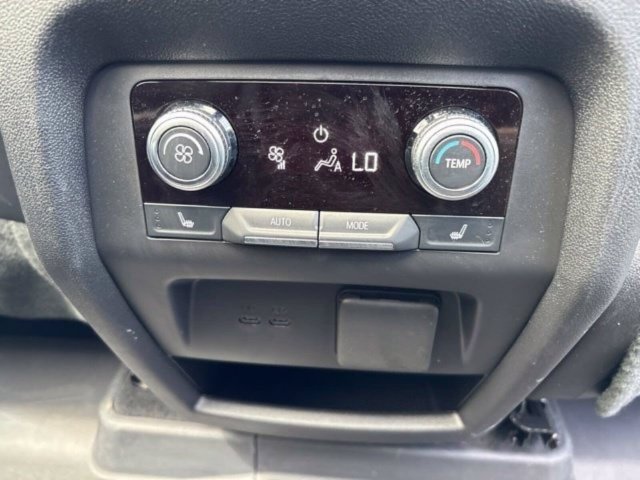 Used 2026 GMC Acadia AT4 w/ Luxury Package AWD/4WD image 36