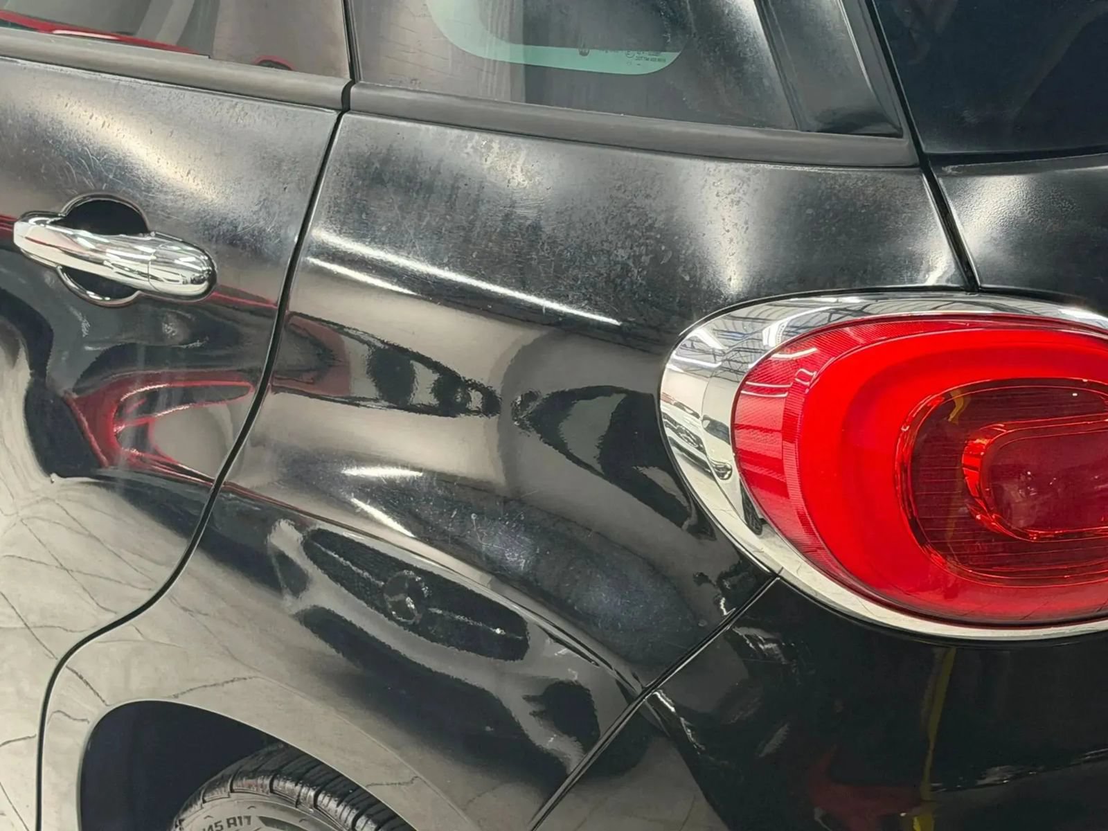 Used 2018 FIAT 500L Lounge FWD image 12