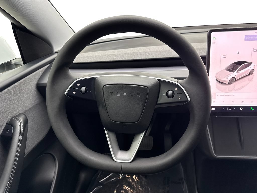 Used 2026 Tesla Model Y 2WD image 51