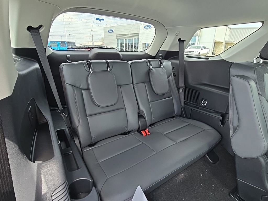 New 2026 Ford Explorer Active image 41