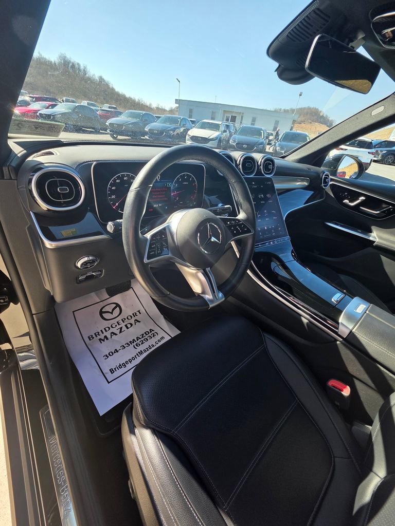 Used 2023 Mercedes-Benz GLC 300 4MATIC image 12