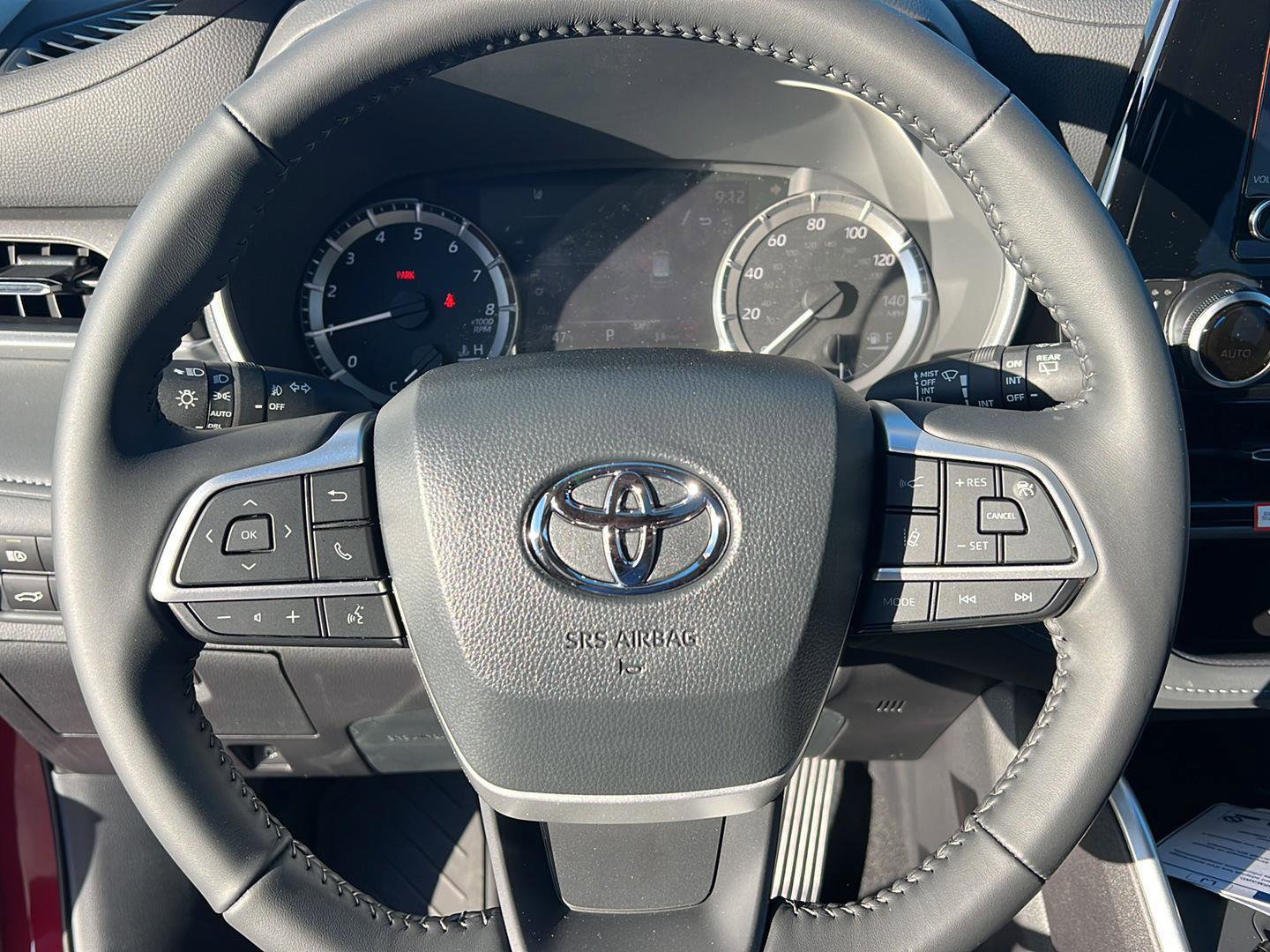 New 2026 Toyota Highlander XLE image 19