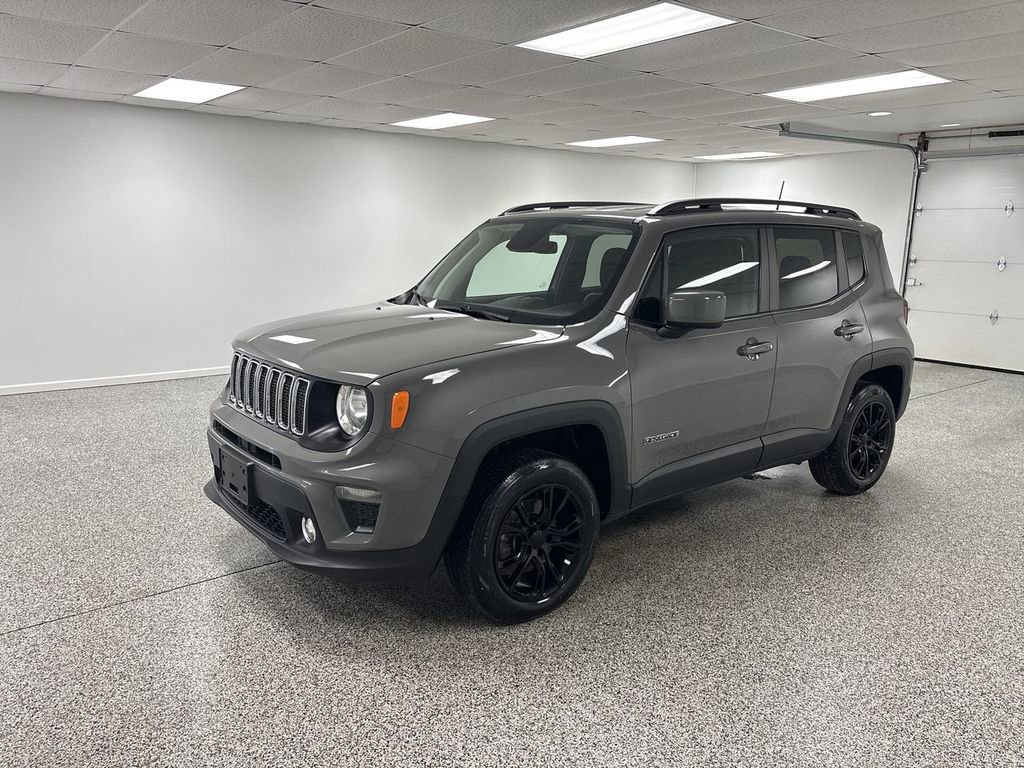 Used 2019 Jeep Renegade Latitude w/ Cold Weather Group image 4