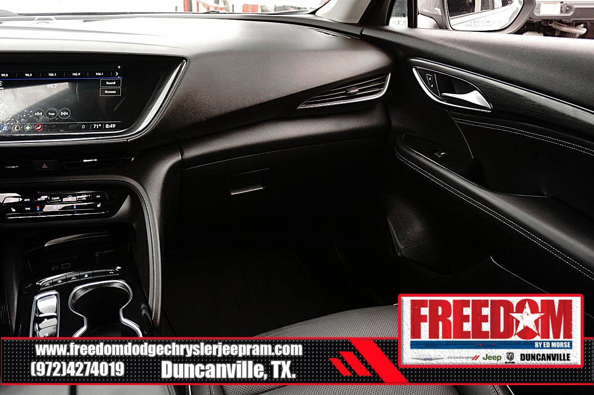 Used 2023 Buick Envision Essence AWD/4WD image 37