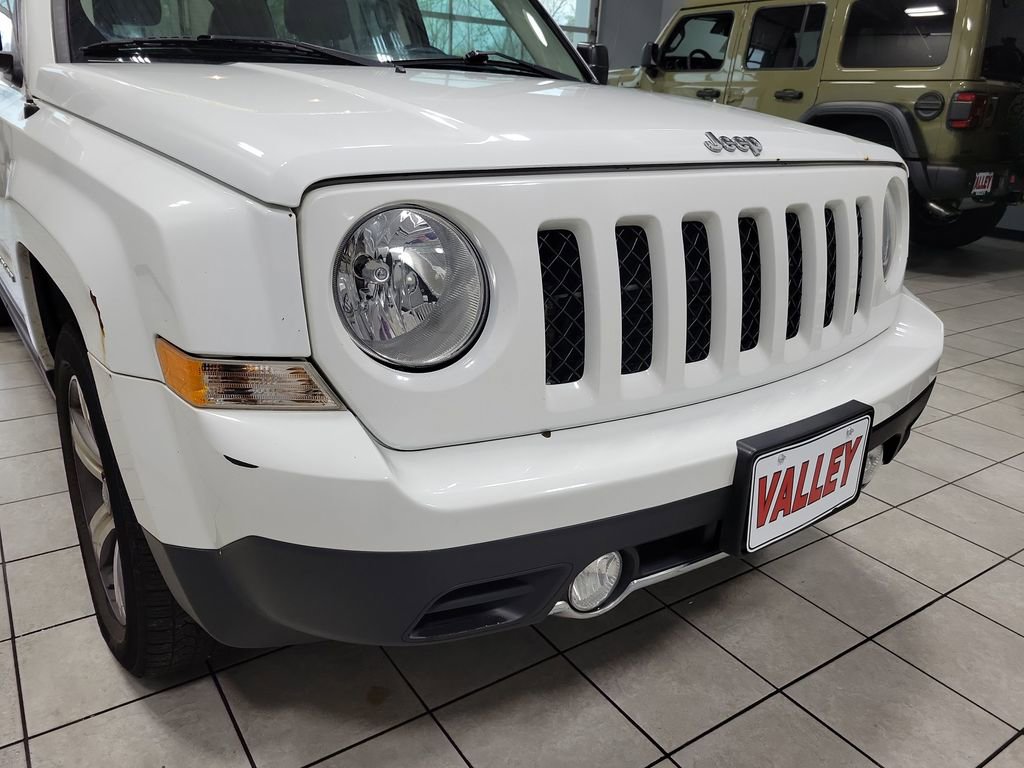 Used 2017 Jeep Patriot High Altitude image 19