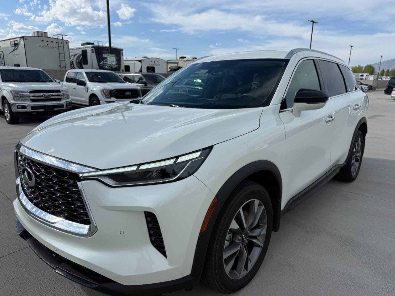 Used 2025 INFINITI QX60 Luxe w/ Vision Package image 7