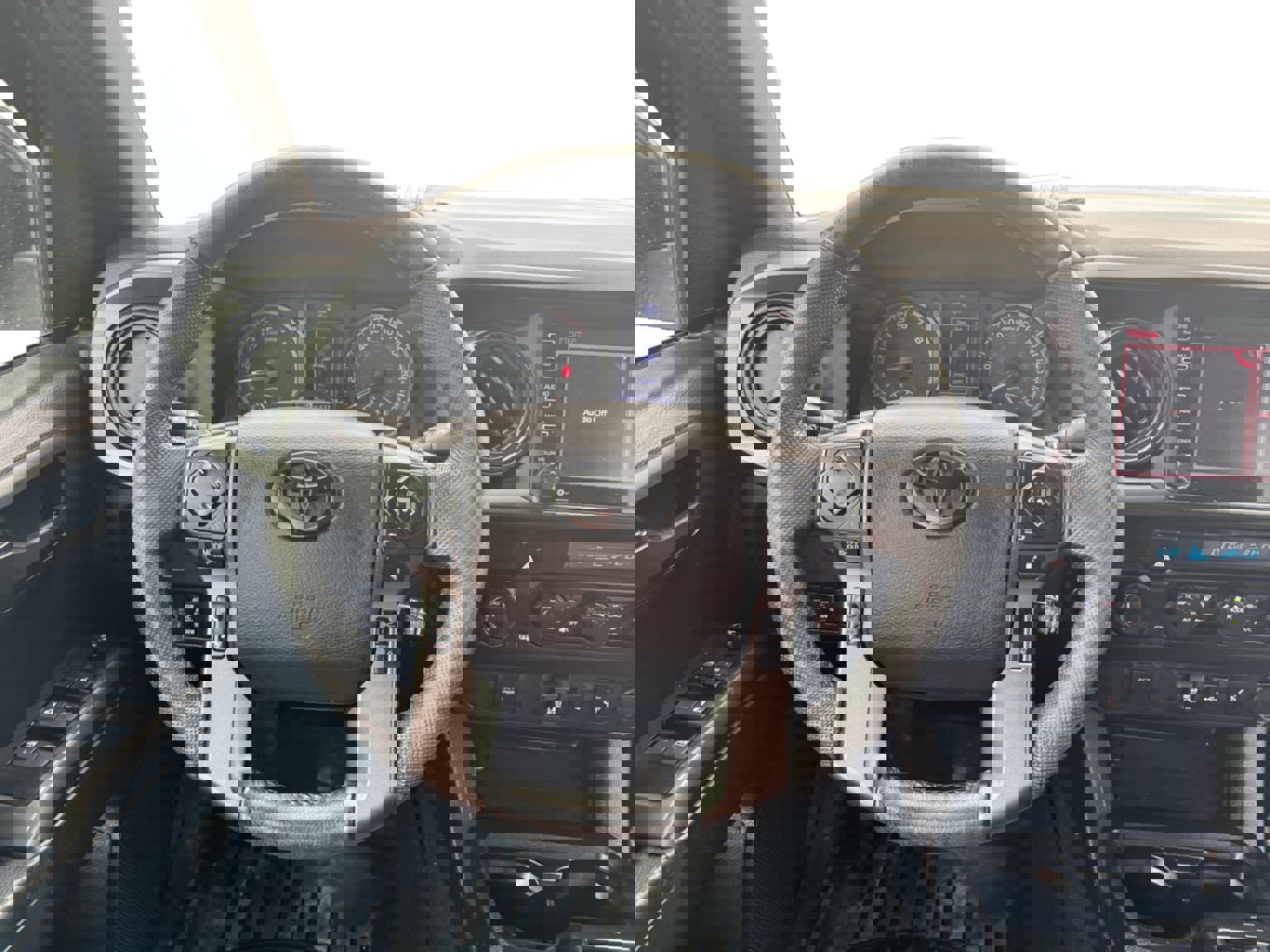 Used 2021 Toyota Tacoma TRD Off-Road image 13