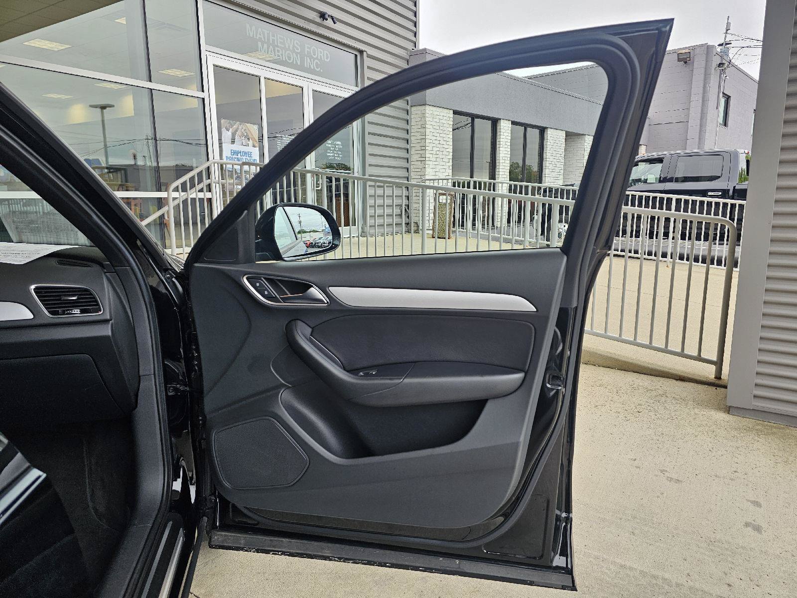 Used 2018 Audi Q3 2.0T Premium AWD/4WD image 11
