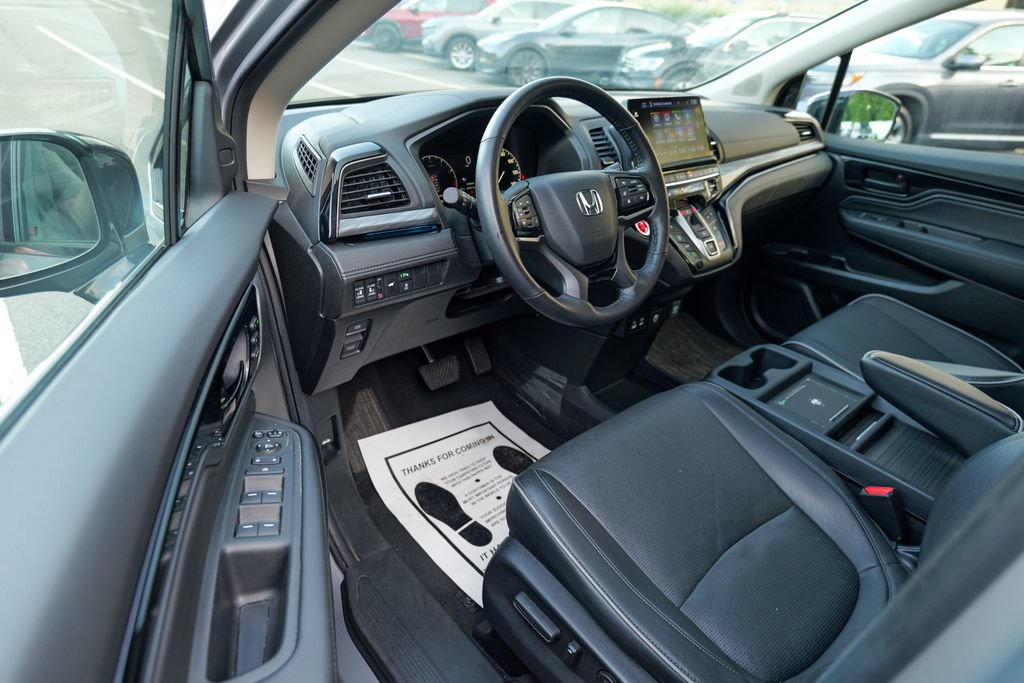 Used 2025 Honda Odyssey Elite image 14