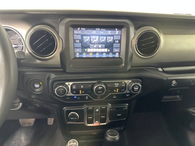 Used 2023 Jeep Wrangler Unlimited w/ Cold Weather Group image 21