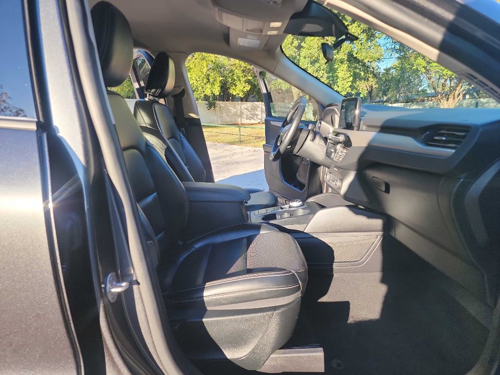 Used 2020 Ford Escape SEL image 38