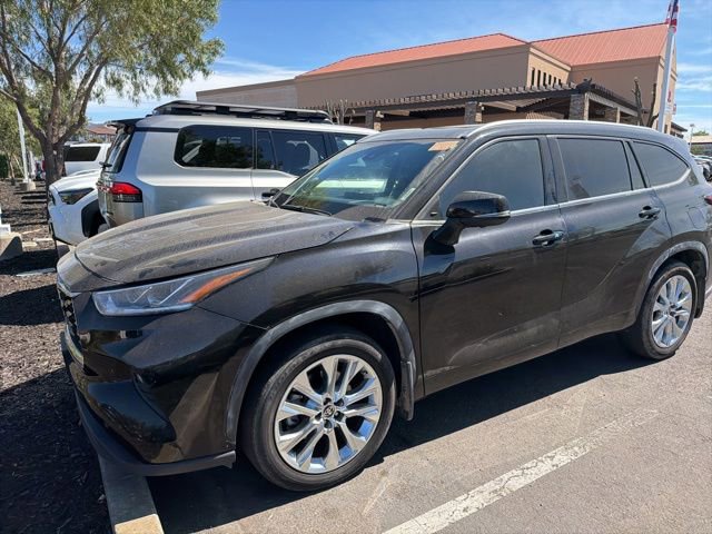 Used 2023 Toyota Highlander Limited AWD/4WD image 12