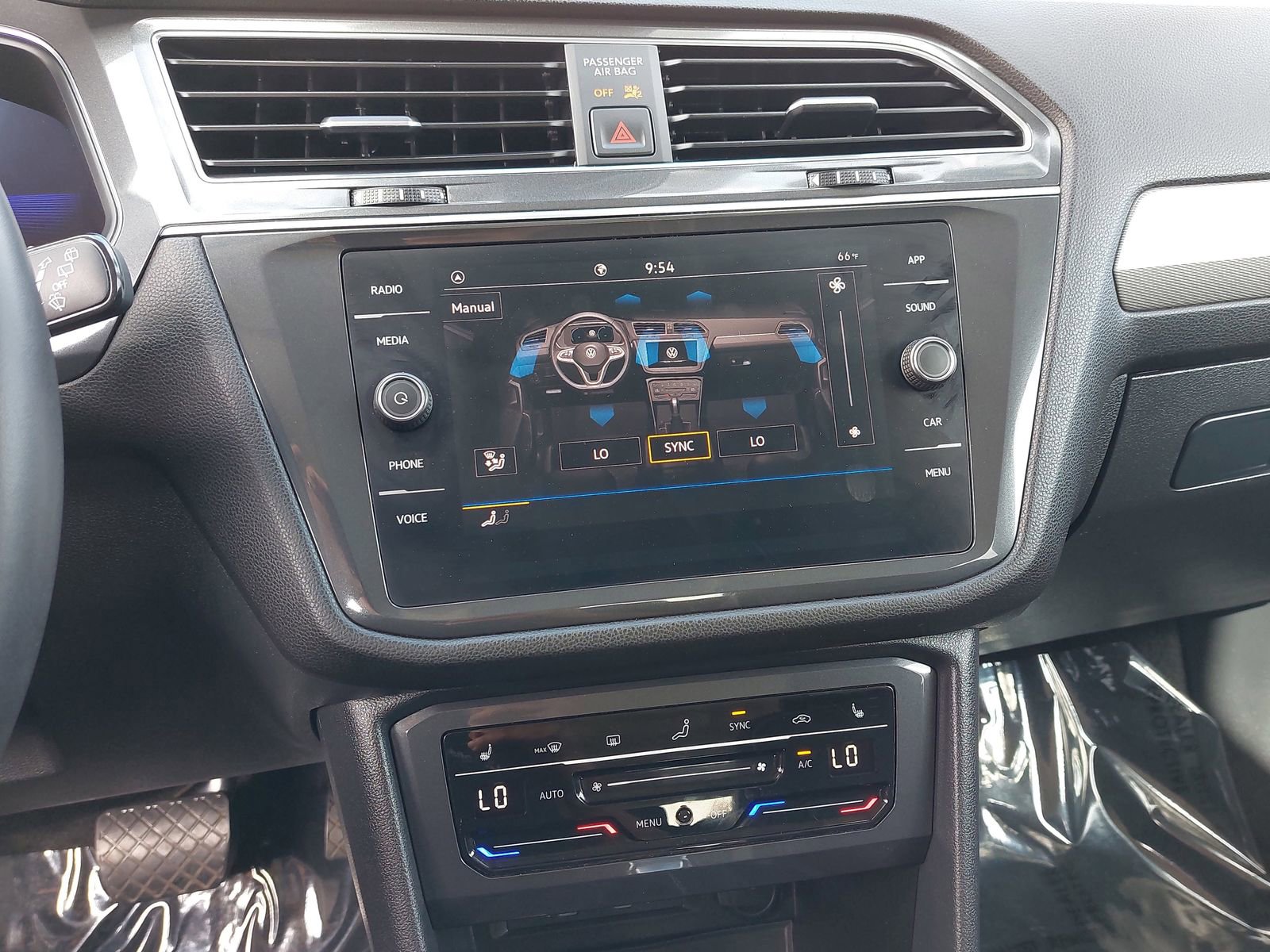 Used 2022 Volkswagen Tiguan SE image 26