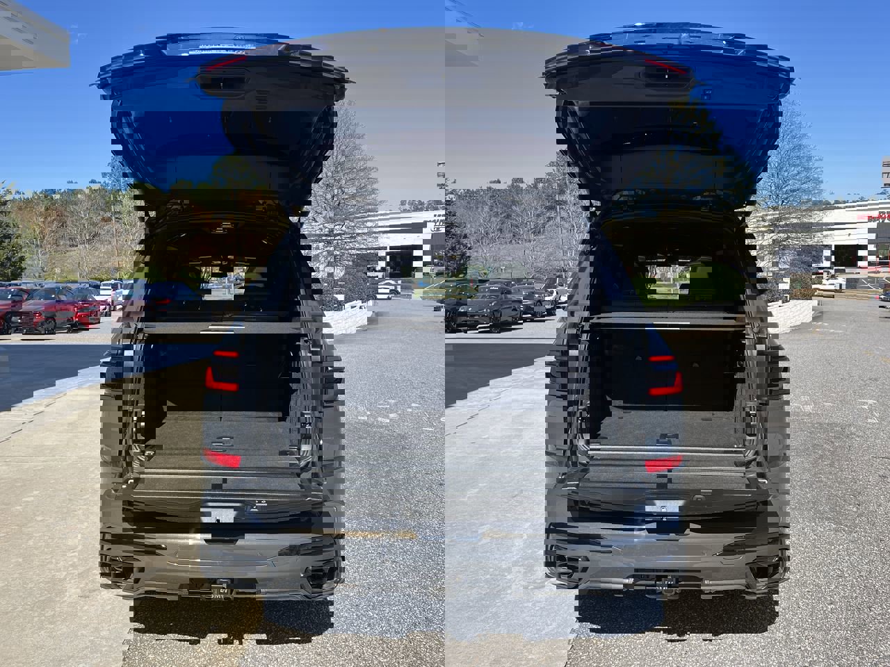 Certified 2024 BMW X7 M60i image 35