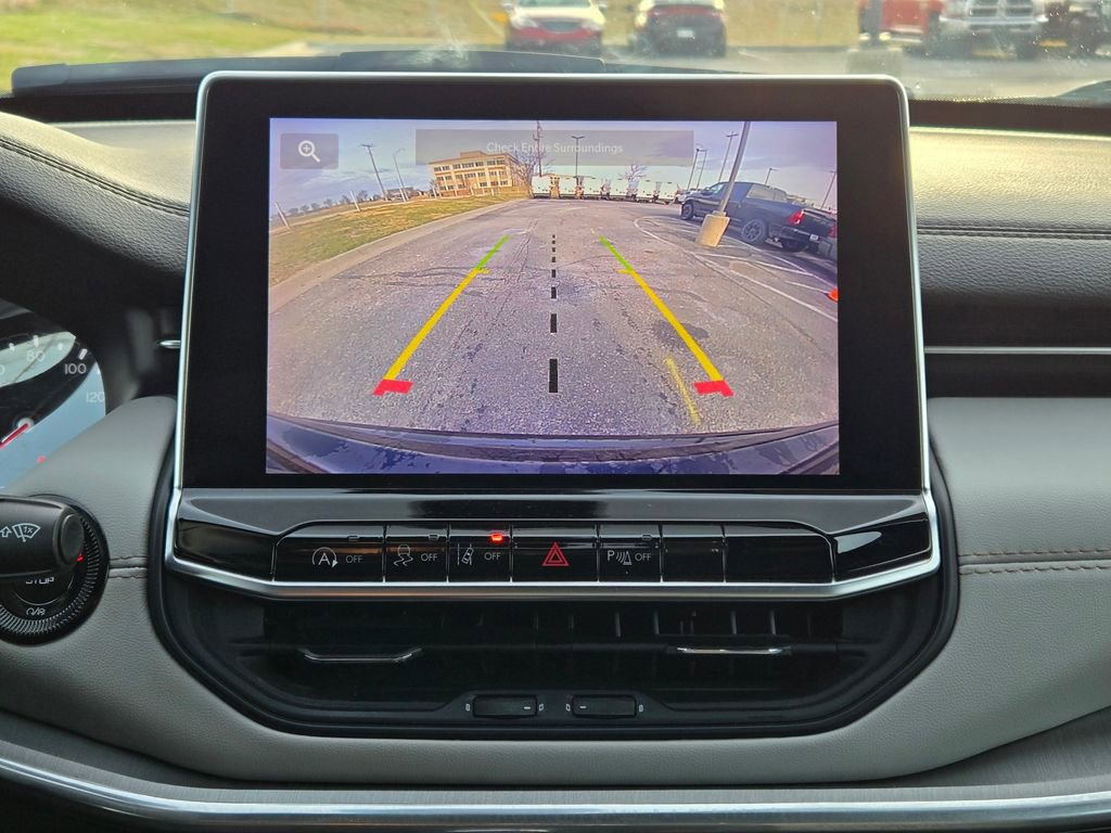 Used 2024 Jeep Compass Limited image 23