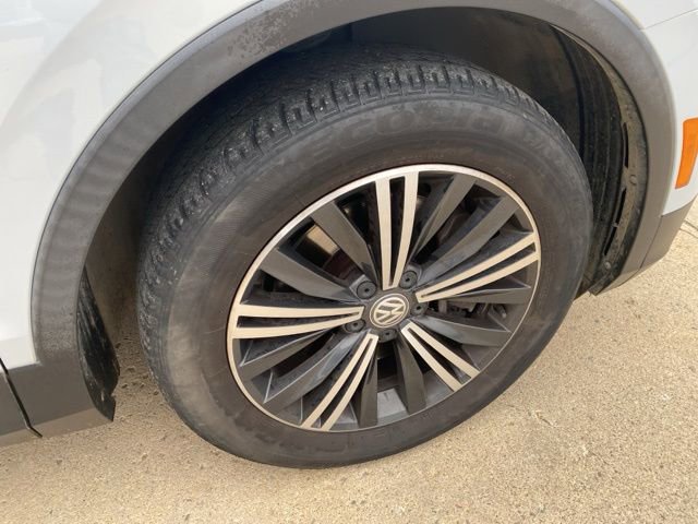 Used 2018 Volkswagen Tiguan SEL image 20